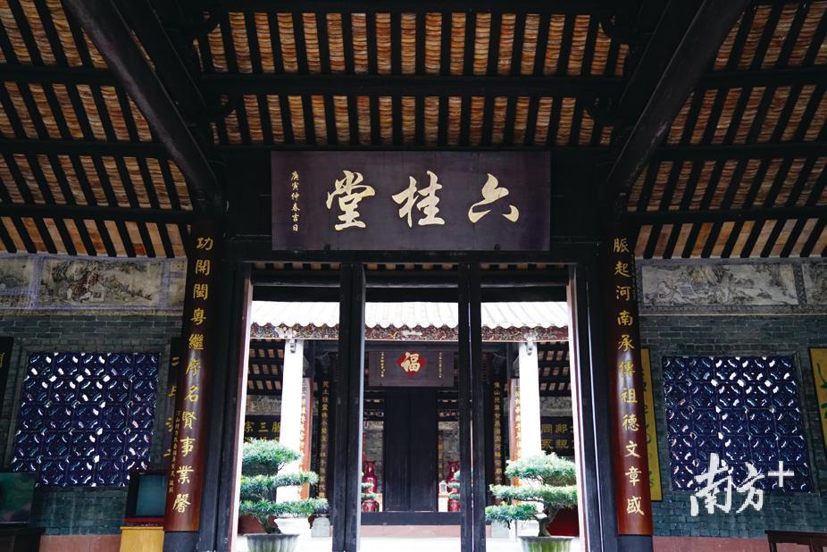 每座祠堂里，都存放着这个家族独有的不为人知的往事和兴衰沉浮的秘密。