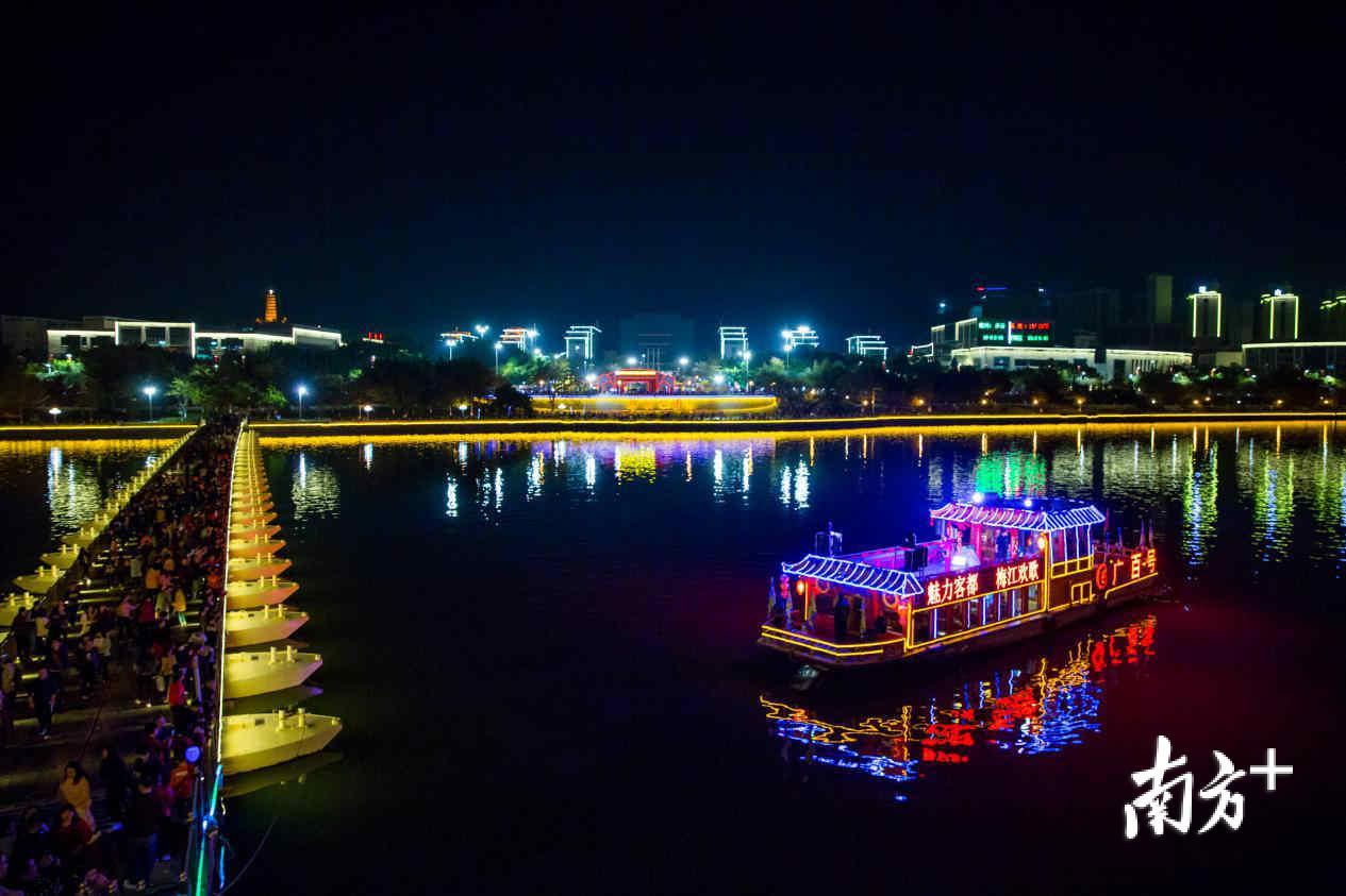 梅江夜景（张文祥 摄）