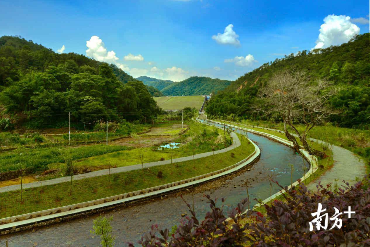 城北干才河风光(陈凯锋 摄) 城北干才河风光(陈凯锋 摄)