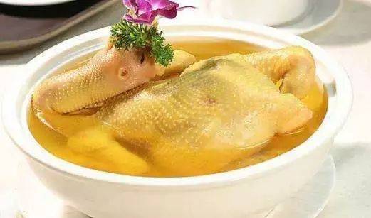 【食疗药膳】病后体虚,营养不良,试试能增强体质的黄芪蒸鸡!