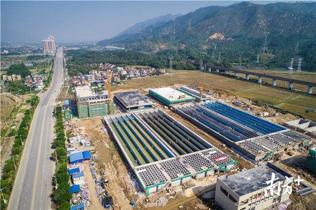 粤北地区目前计划新建的最大规模的供水厂一期工程拟于月底通水。 全媒体记者 曾亮超 摄 粤北地区目前计划新建的最大规模的供水厂一期工程拟于月底通水。 全媒体记者 曾亮超 摄