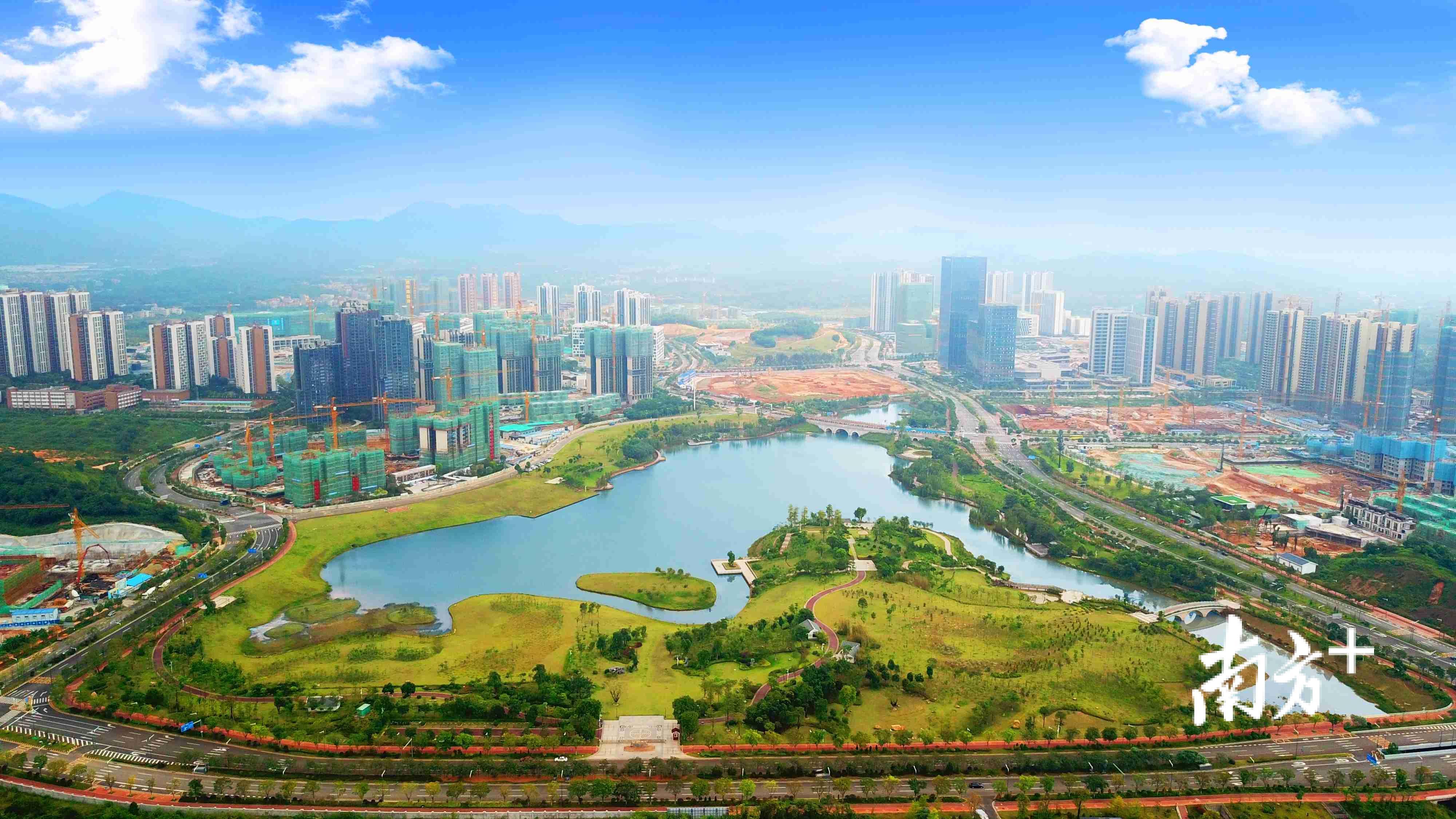 中新广州知识城凤凰湖。 中新广州知识城凤凰湖。