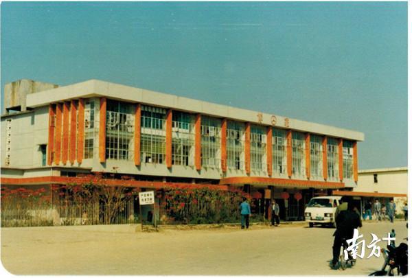 80年代汽运东站。 80年代汽运东站。