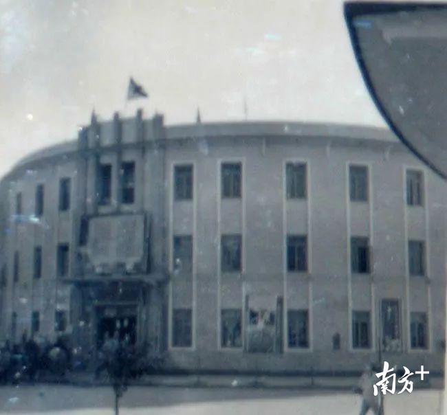 榕湖旅店。 榕湖旅店。