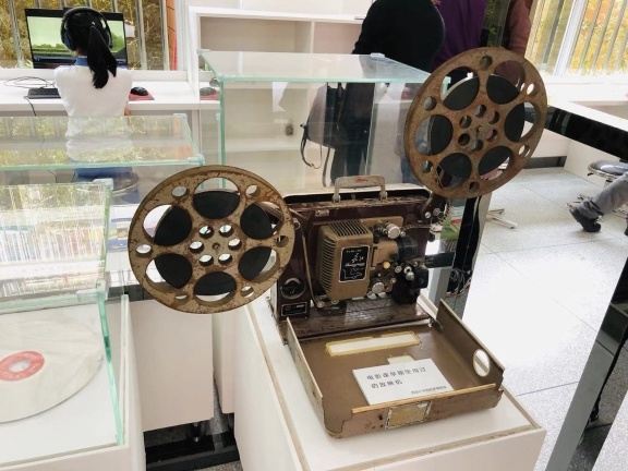 电影课早期使用过的放映机