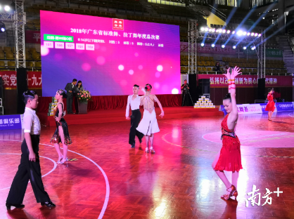 来自全省各地的参赛选手上演激烈竞逐。孙景锋摄