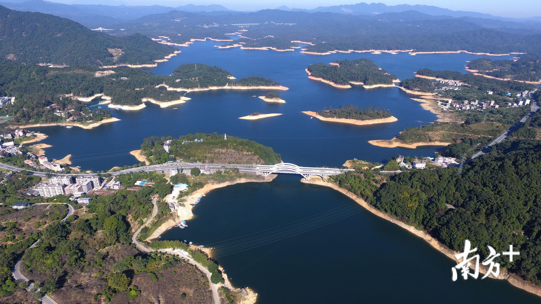 镇—流溪河从都湿地公园—荔枝球展览中心地址:广州市从化区西塘村