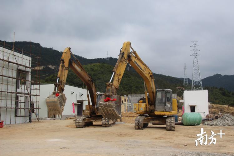 华润电力佛冈高山风电项目今日正式动工。 华润电力佛冈高山风电项目今日正式动工。