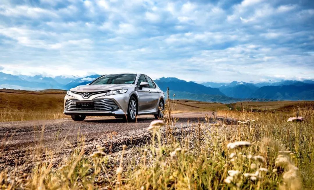 广汽丰田体系能力背书第八代凯美瑞逆市上扬引领潮流