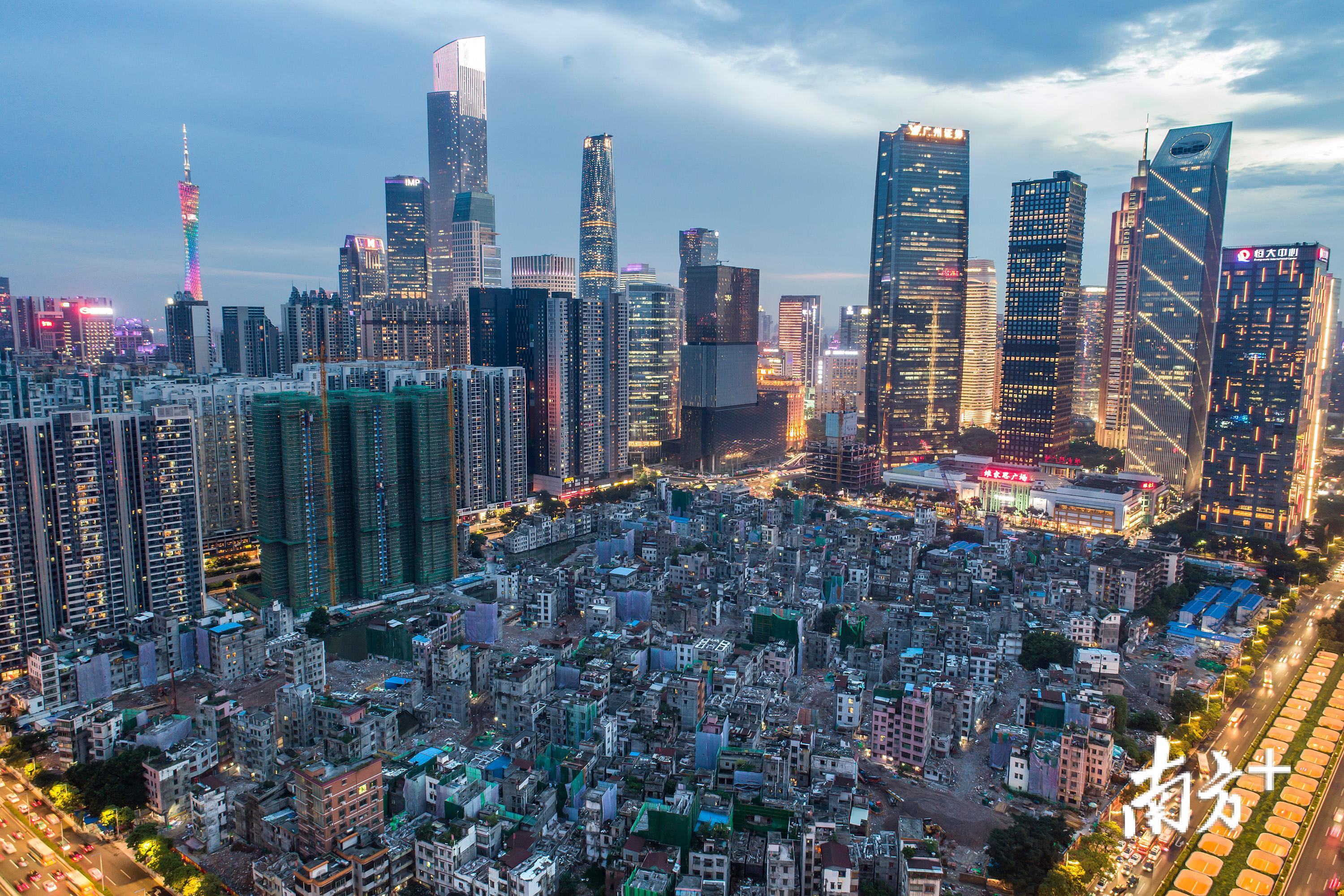 世象这一年我们镜头下的人间百态