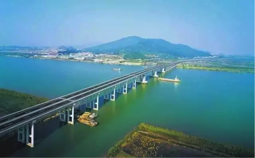 正文全力构建区域门户交通枢纽 今年以来,斗门统筹推进香海大桥,通用