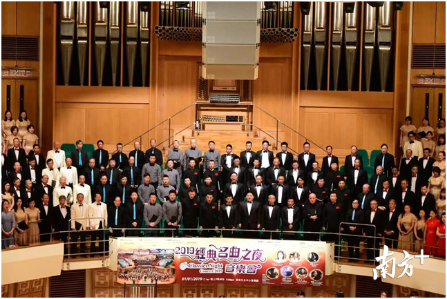 男声部是合唱团的中流砥柱