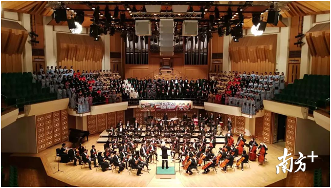 气势磅礴的《黄河大合唱》