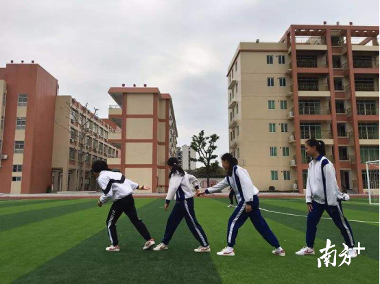 图为下津博雅学校。