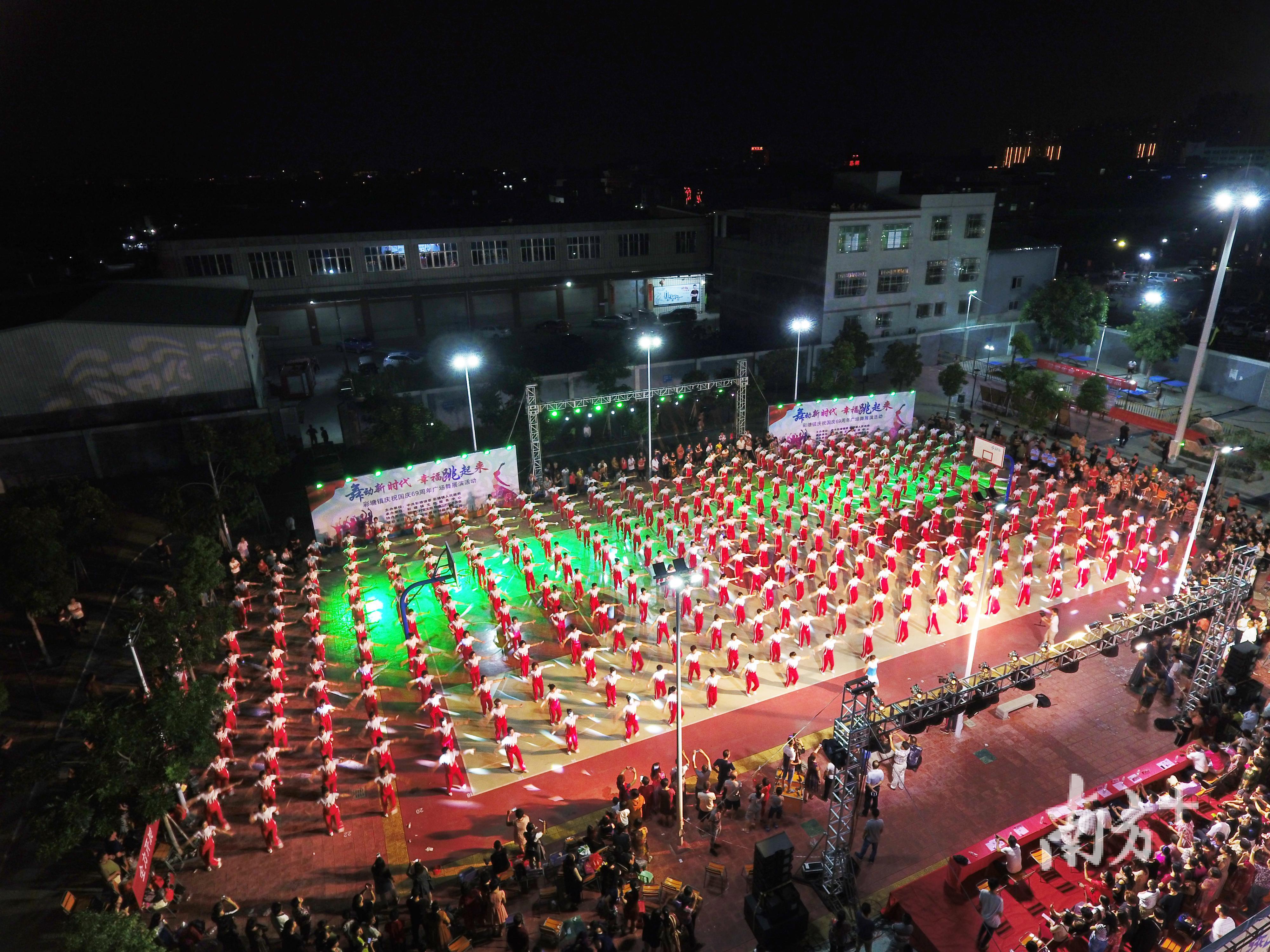 舞出潮安百姓新生活。 陈森桂摄 舞出潮安百姓新生活。 陈森桂摄