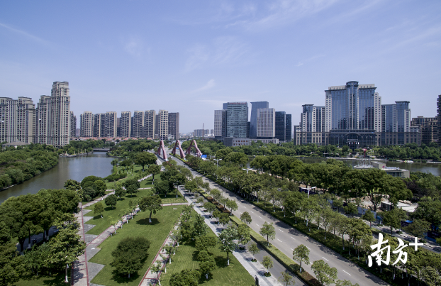 宁波高新区培育了强大的科技服务业体系，支撑全市产业发展。宁波高新区供图