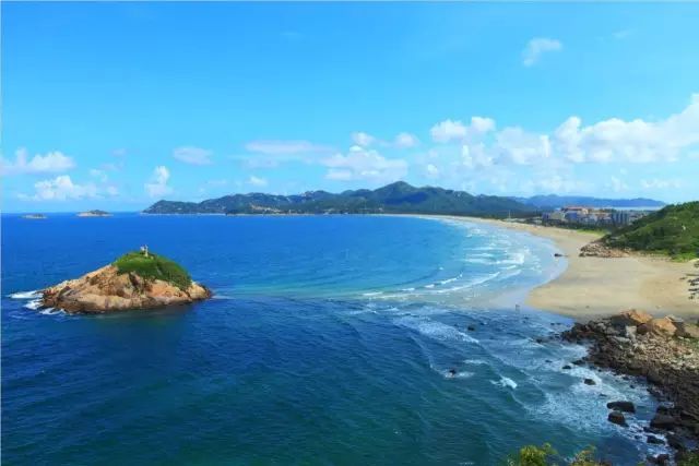 遥望飞沙滩  彭伟宗摄 最美落日最梦幻观赏地,下川岛竹湾 ▼