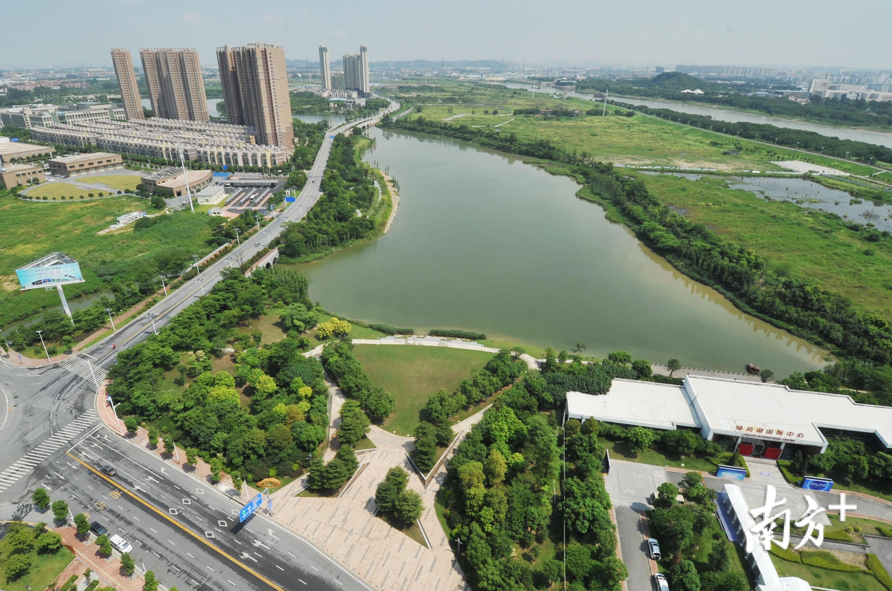 绿岛湖.戴嘉信 摄