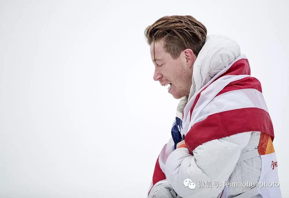 32岁的肖恩·怀特在夺冠之后涕泪纵横！他是先天性心脏血管畸形病患者，这种疾病会使人的动脉血和静脉血混合，如果不及时治疗，只有10%的患者能够存活到20岁。当一个伟大的天才老泪纵横的时候，我知道，其实赛场外的他和我并没有什么不同！  