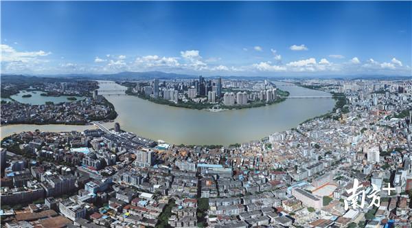 惠州有着丰富的水资源。 惠州有着丰富的水资源。