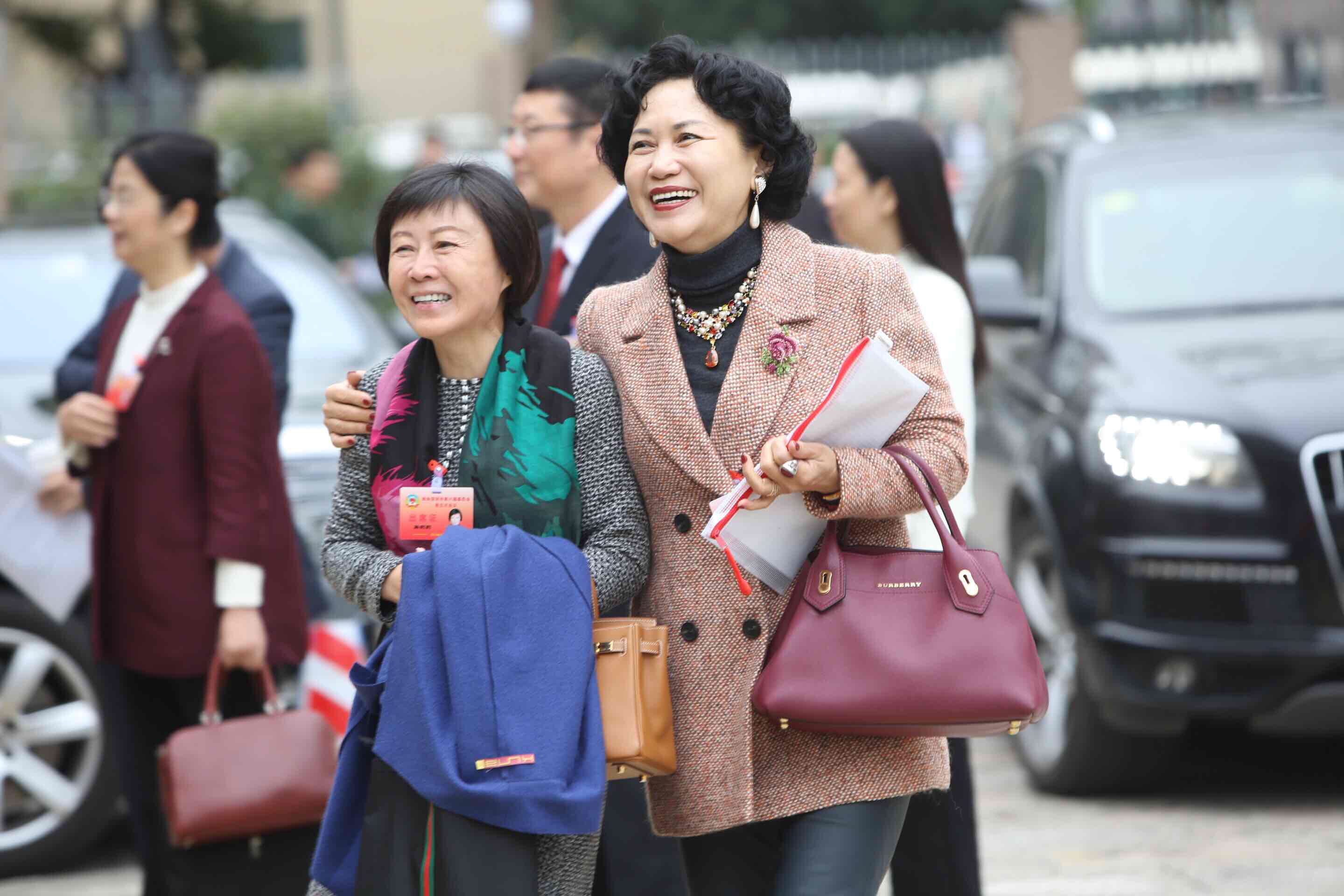 图集〡深圳市政协六届五次会议开幕