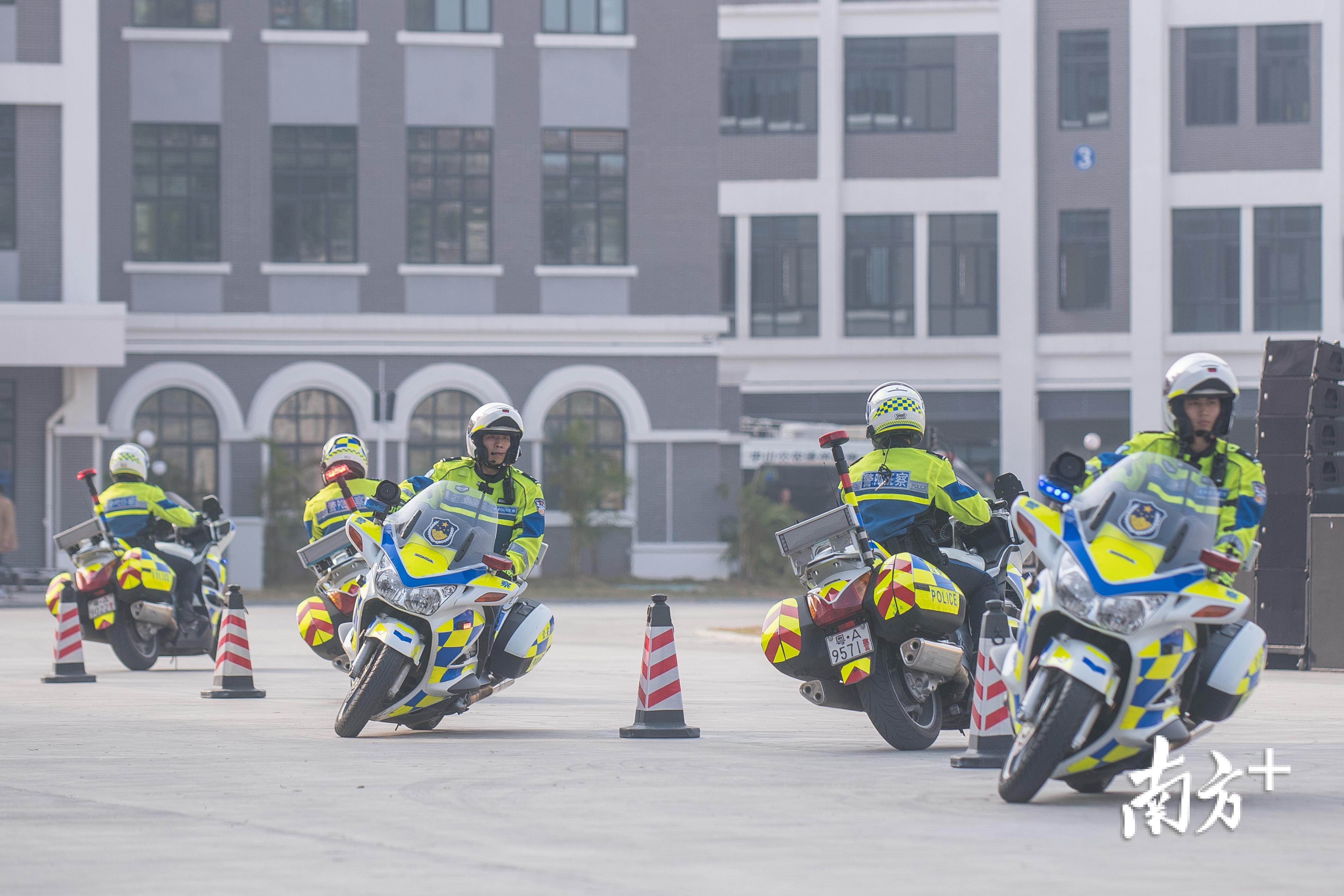 今年春运安保添新力量!无人机空中射击,交警铁骑地面炫技