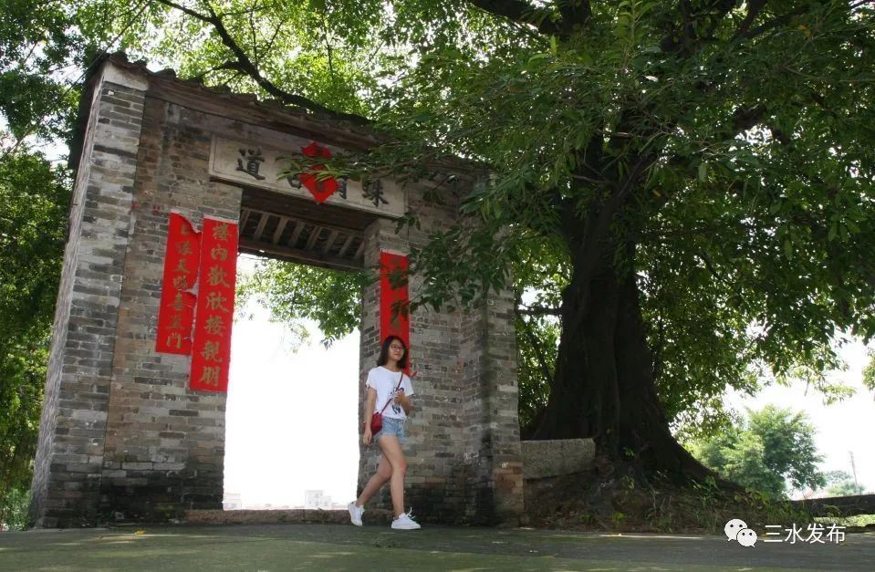 珠岗古道门楼,林建中摄 珠岗古道门楼,林建中摄