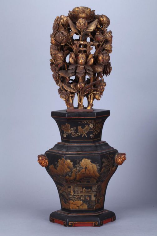 中华民国潮州金漆木雕福寿漆画龛前瓶花