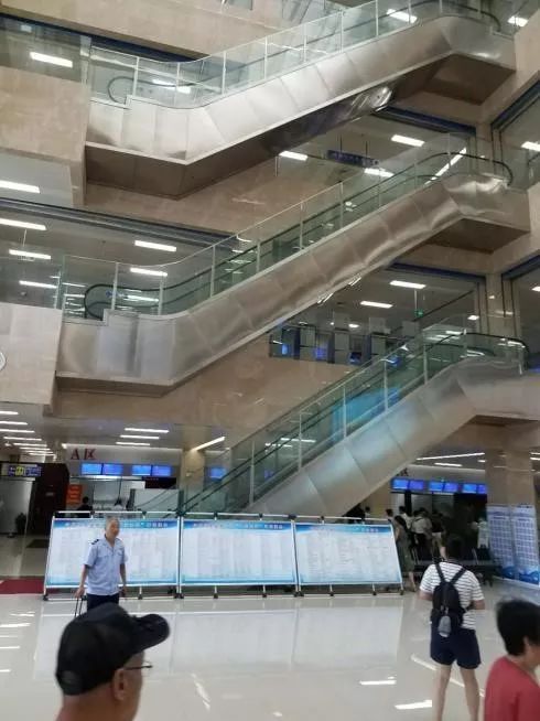 图为许昌市市民之家 图为许昌市市民之家