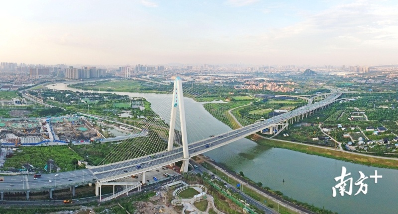 佛山将加快建立健全三龙湾高端创新集聚区管理体制机制，着力打造深化改革开放、强化市级统筹的示范区。南方日报记者戴嘉信摄