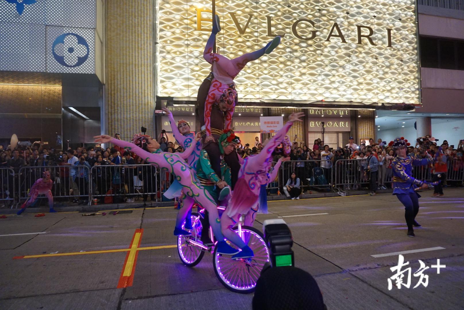 精彩汕头杂技团赴港演出向世界展现广东杂技风采