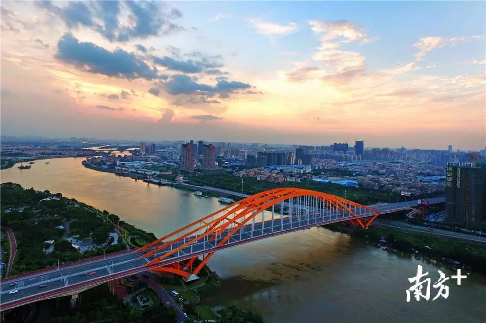 展望2019年,佛山将打好碧水攻坚战、蓝天保卫战以及净土防御战。南方日报记者 戴嘉信 摄 展望2019年,佛山将打好碧水攻坚战、蓝天保卫战以及净土防御战。南方日报记者 戴嘉信 摄