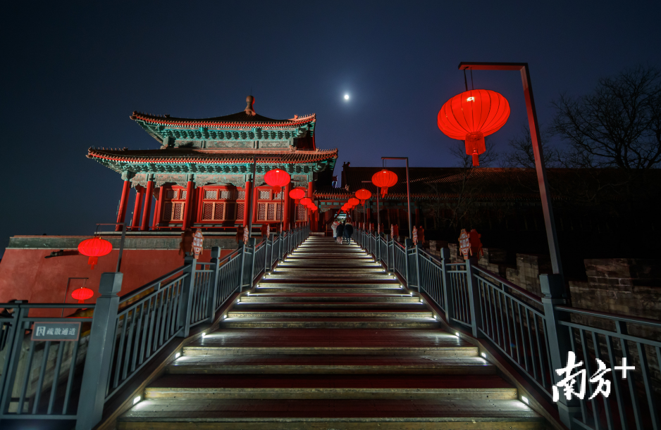 午门城楼东 午门城楼东