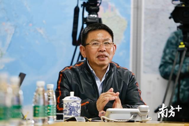 华坚集团董事长张华荣 华坚集团董事长张华荣