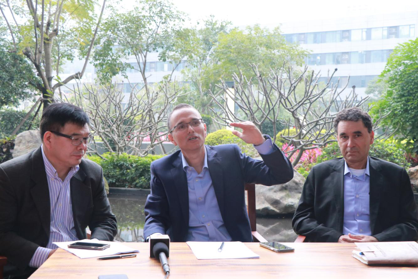耐特菲姆公司全球CEO Ran Maidan先生（中）、耐特菲姆亚太区总裁 Ofer Oveed先生（右）、耐特菲姆中国区董事总经理 曾秋朋博士（左）接受本报专访。