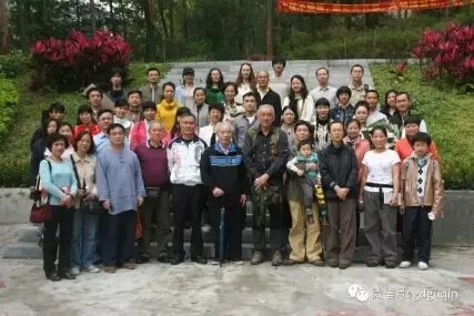 广东古琴研究会清明为杨新伦先生扫墓 广东古琴研究会清明为杨新伦先生扫墓