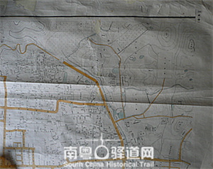 图为1923年地图中广州的东北部分，注有法政路和法政学校，杨匏安常到的广东省议会处于最东边，特别之处是有个修马车厂。