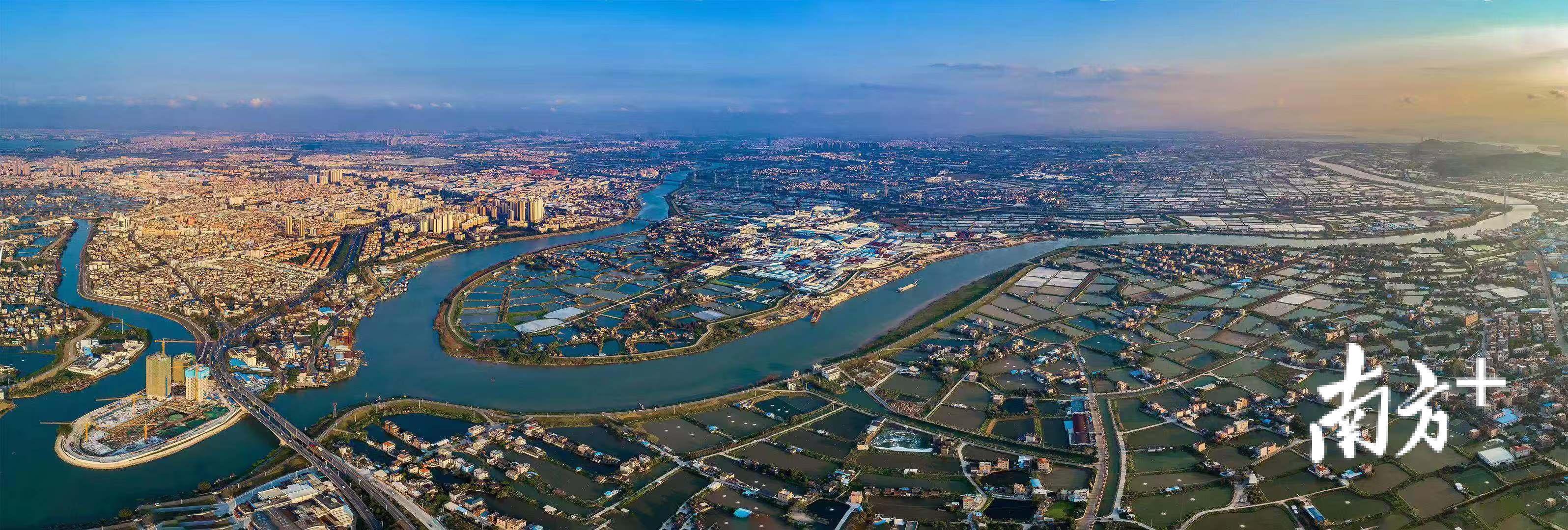 航拍镜头下的顺德黄金水道——甘竹溪 周荣根 摄