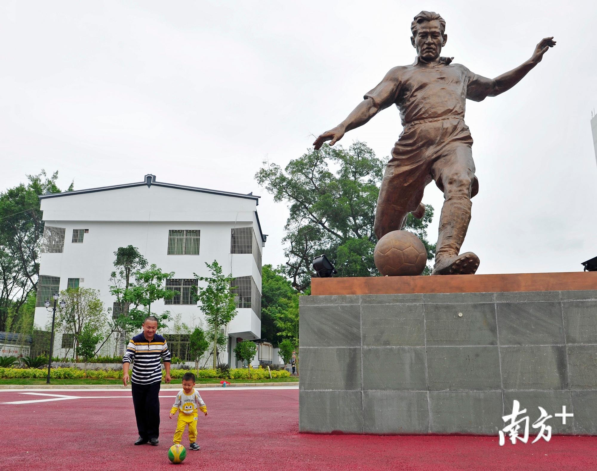 梅州的现代足球历史已有140年。（南方日报记者 何森垚 摄）