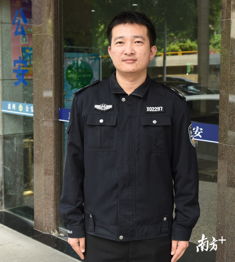 高速公路四大队机动中队辅警李玉彬。