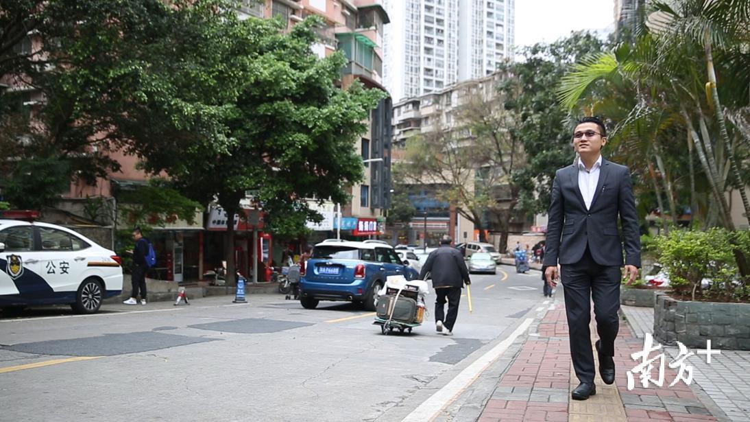 澳门康健药房(连锁)公司创办人兼营运总监陈锦达。 澳门康健药房(连锁)公司创办人兼营运总监陈锦达。