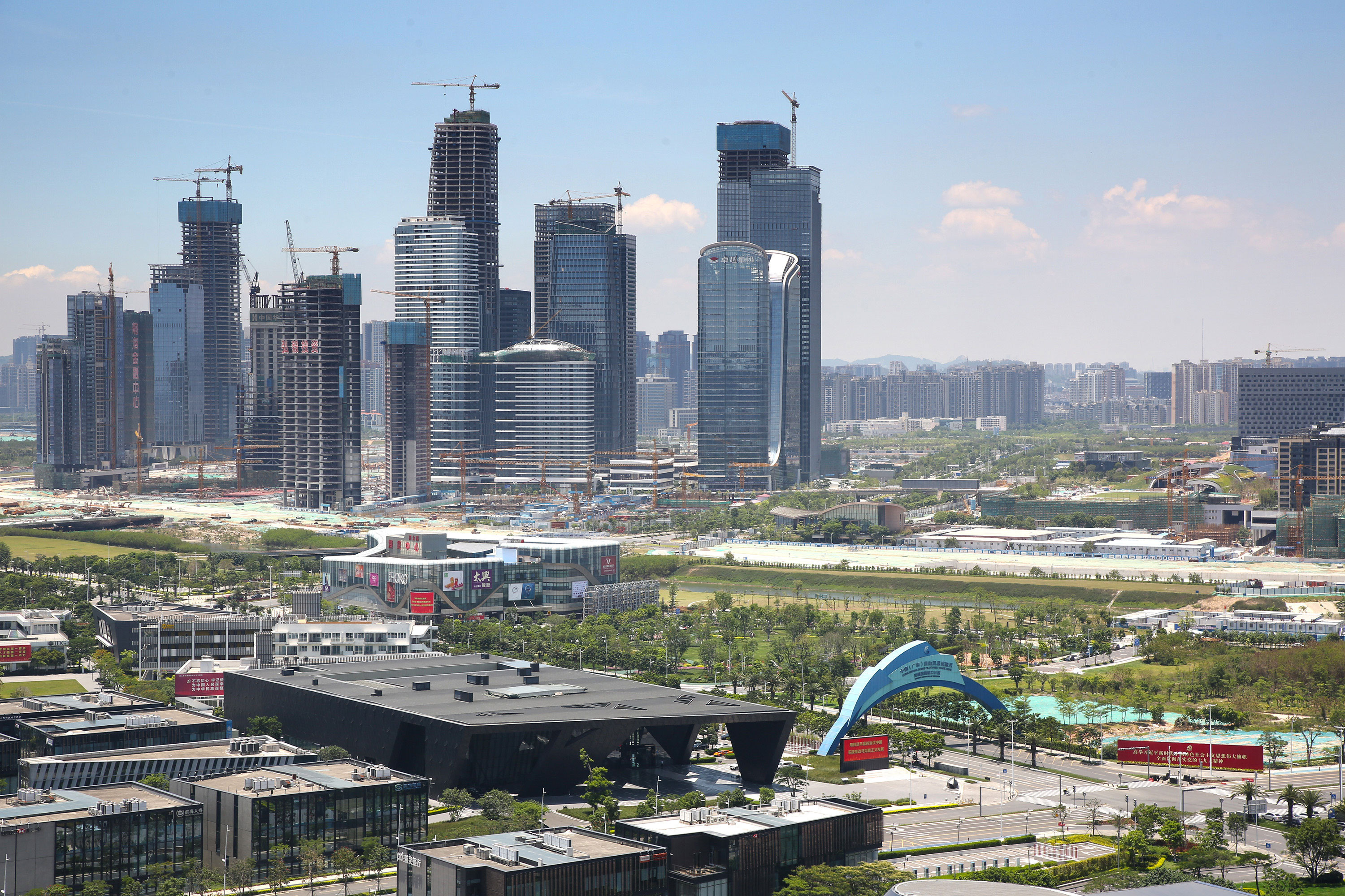 建设中的深圳前海蛇口自贸片区日新月异。南方日报记者 朱洪波 摄 