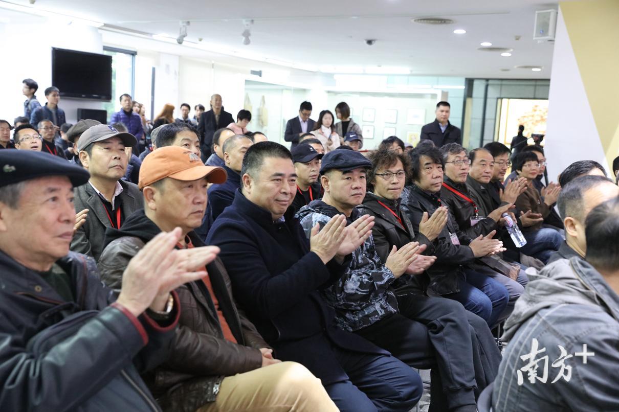 每一年的“中国美术家协会水彩画艺术委员会年度提名展”期间，中国水彩画界最优秀的艺术家齐聚莞城美术馆。(摄影：霍永良)