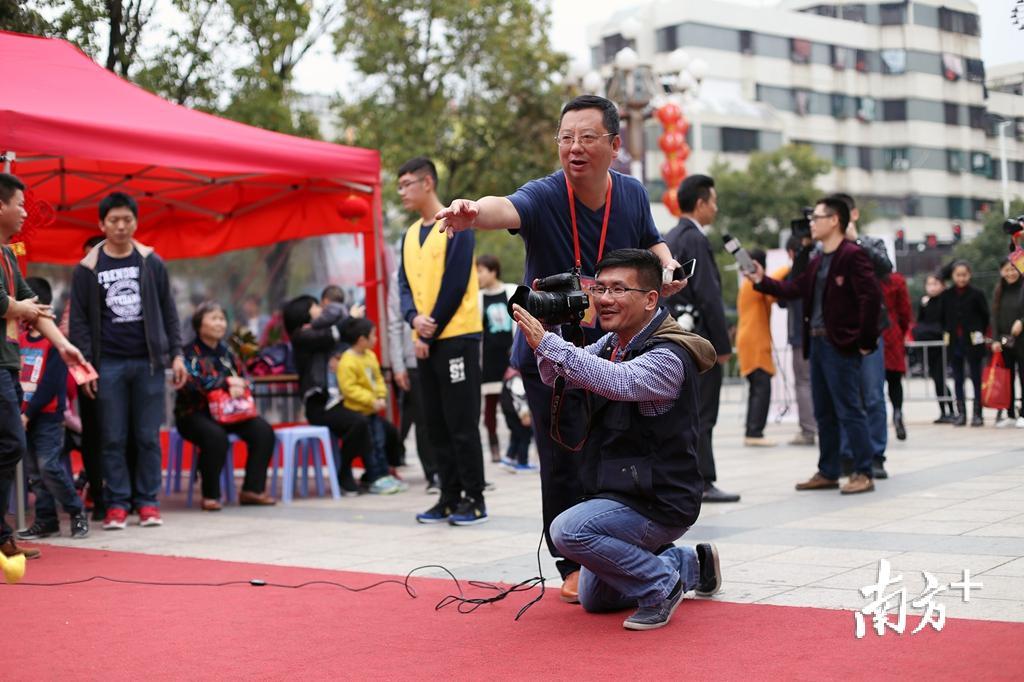 活动开展3年,越来越多的摄影爱好者加入“义拍”。受访者供图 活动开展3年,越来越多的摄影爱好者加入“义拍”。受访者供图