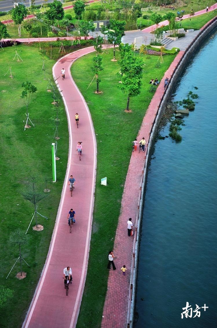 万江绿道。(何建文 摄) 万江绿道。(何建文 摄)