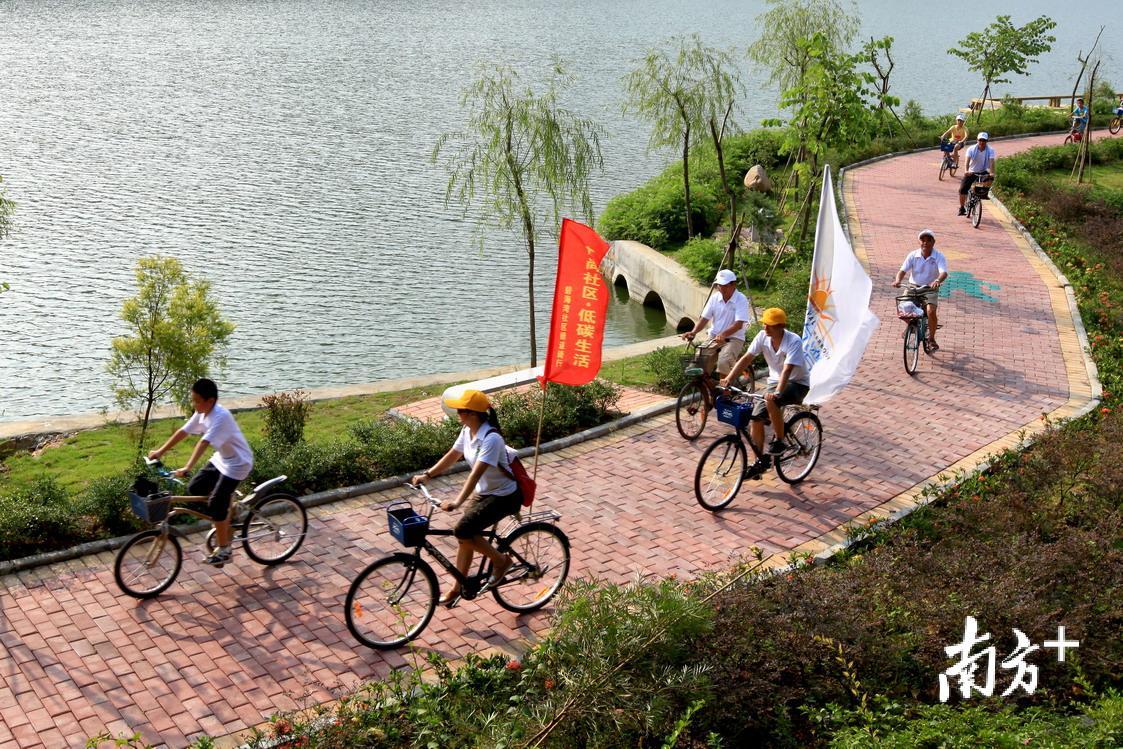 四会绿道全长7.2公里，沿路古树奇花错落有致，小桥流水、观景平台和休息驿站有机布局，融原生态秀丽山水、岭南特色文化于一体。（邓小川 摄）