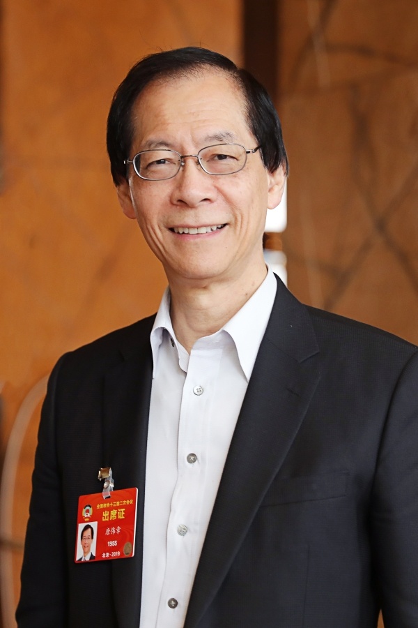 全国政协委员、香港理工大学原校长唐伟章