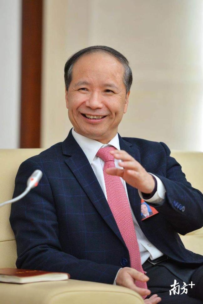 6小时左右吃遍火锅,烩面,刀削面,广清重高铁将打造北上新通道_南方plu