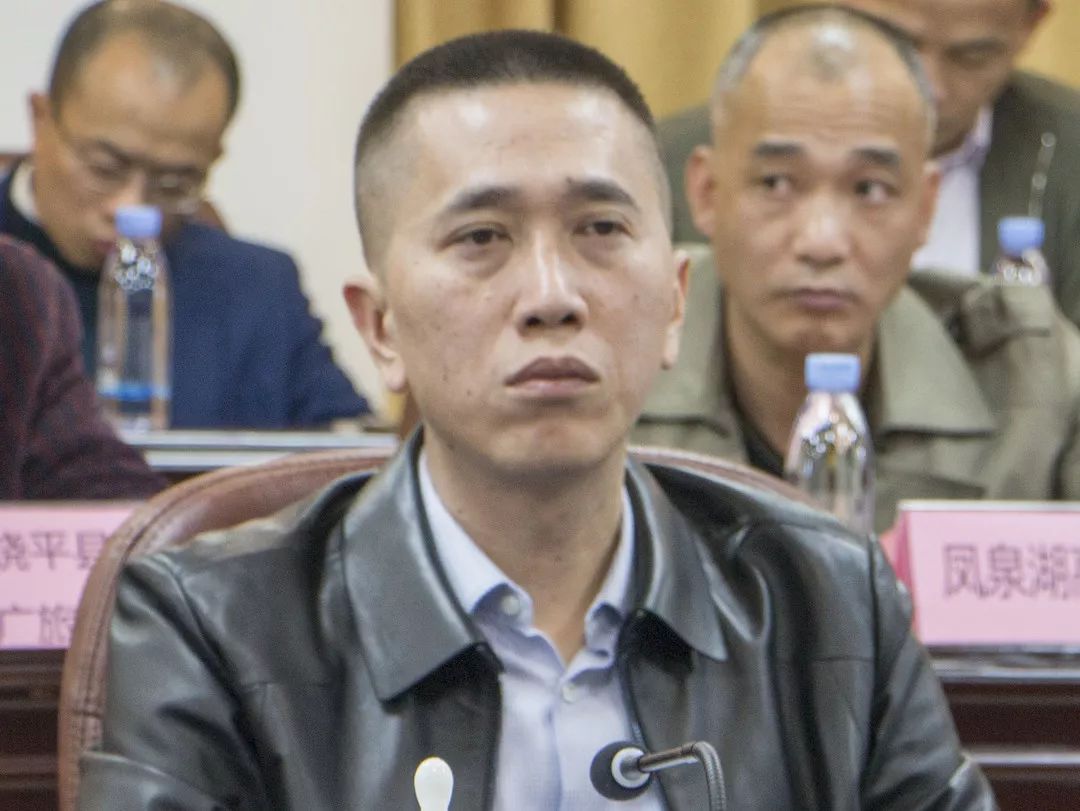 △市政府副秘书长陈锦辉出席评审会 △市政府副秘书长陈锦辉出席评审会