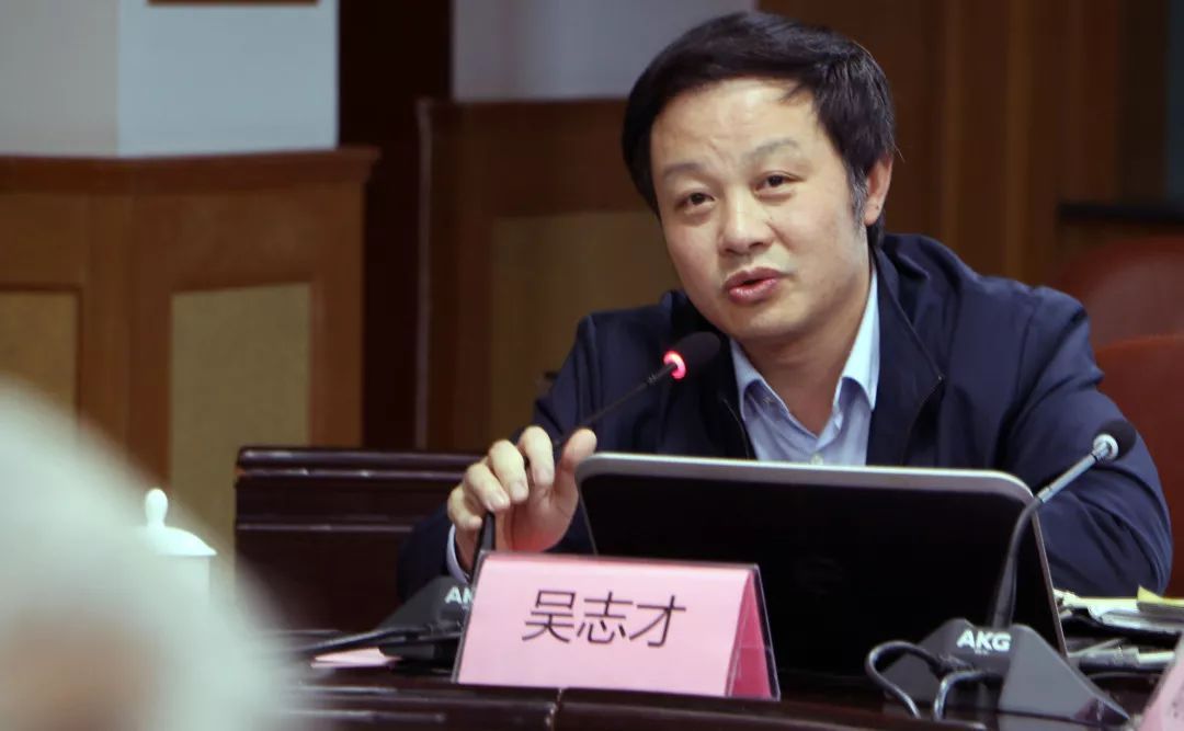 △专家评审组听取了《规划》编制单位负责人、华南理工大学广东旅游战略与政策研究中心主任吴志才教授所做的《规划》编制成果汇报,结合我市实际发表了意见和建议,并开展评审。 △专家评审组听取了《规划》编制单位负责人、华南理工大学广东旅游战略与政策研究中心主任吴志才教授所做的《规划》编制成果汇报,结合我市实际发表了意见和建议,并开展评审。